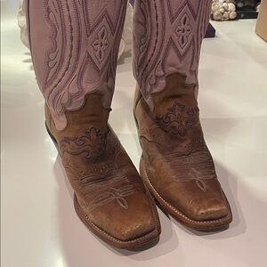 Justin Boots Tan and Pink Leather Interior